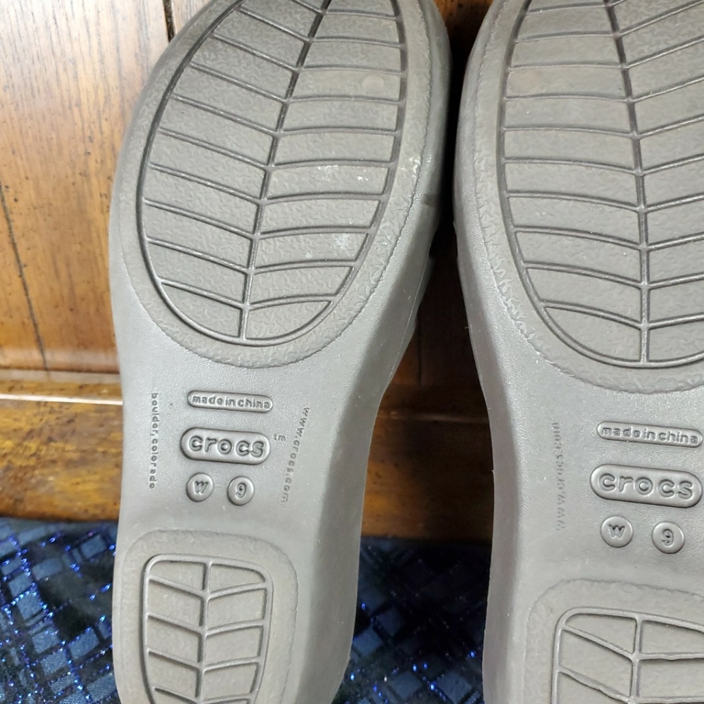 Crocs wedges sandals Grey beige Sz W9 - Picture 7 of 7